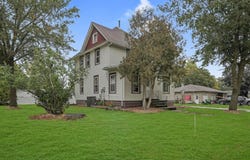 412 E 4th Street, Readlyn, IA 50668