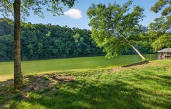 415 River Oaks Dr, Sparta, TN 38583