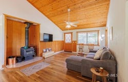 190 Alpine Dr, Bishop, CA 93514