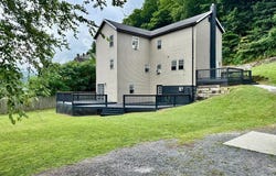 104 DOUGLAS Avenue, LONACONING, MD 21539