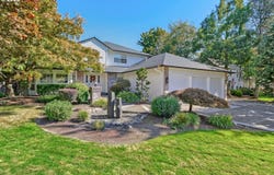 2132 SE DOUGLAS Pl, Gresham, OR 97080
