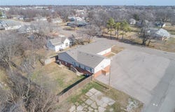 700 N Tucker Avenue, Shawnee, OK 74801