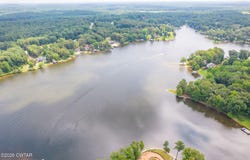 969 Pineview Road, Lexington, TN 38351