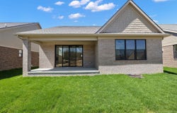 5872 Willow Grove Drive, Troy, MI 48085