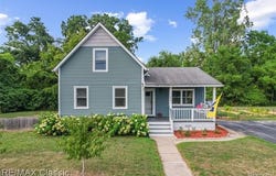505 E Columbia, Belleville, MI 48111