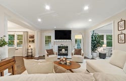 25 Pickman Dr, Bedford, MA 01730