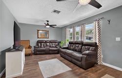 555 WINOGENE AVE, UMATILLA, FL 32784