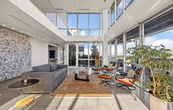 221 E College St, IowaCity, IA 52240