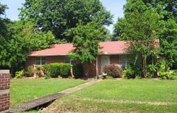 117 Lawrence St, Hoxie, AR 72433