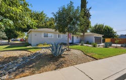 890 Laurel Lane, Lemoore, CA 93245