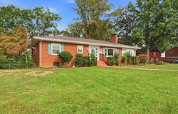 3612 Parkwood Dr, Roanoke, VA 24018