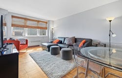 60 Knolls Crescent, Bronx, NY 10463