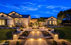 2674 E HUMMINGBIRD Way, Gilbert, AZ 85297