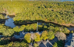 5 Riverview Avenue, Mashpee, MA 02649