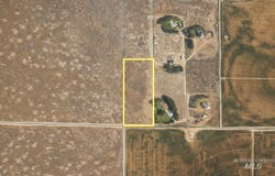 SW Raber Dr, Mountain Home, ID 83647