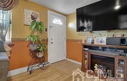 1735 Holly Road, North Brunswick, NJ 08902