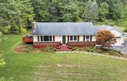 30 W Sutton Rd, Sutton, MA 01590
