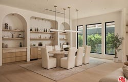 13062 Dickens St, Studio City, CA 91604