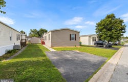 1733 BARBARA Circle, BEAR, DE 19701