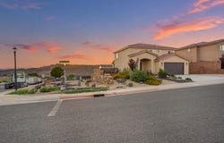 559 N Staci Dr, Hurricane, UT 84737