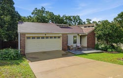 8 Hightrail Drive, Maumelle, AR 72113