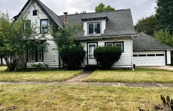 522 Walnut Street, Three Rivers, MI 49093