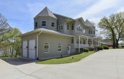 27302 Cimarron Drive, Eagle Rock, MO 65641