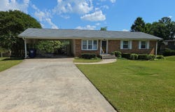 1004 Woodbine Rd, Madison, AL 35758