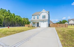 70 Walkabout Drive, Aberdeen, NC 28315