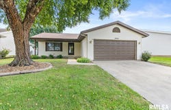 2904 Biscayne Drive, Springfield, IL 62707