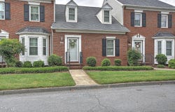 2024 W Manor Court, Kingsport, TN 37660