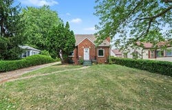 1129 E Bristol Road, Burton, MI 48529