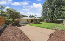 1306 E Brookfield Lane, Derby, KS 67037