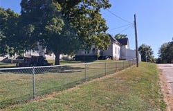 538 Cooper Ave, Paris, MO 65275