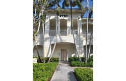 2751 Executive Park Dr, Weston, FL 33331