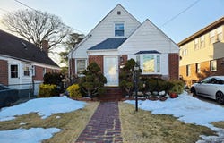 60 Liberty Boulevard, Valley Stream, NY 11580