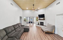 704 W Bells Boulevard, Bells, TX 75414