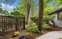 4861 Donald St, Eugene, OR 97405