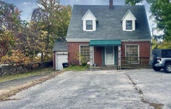 1737 E Walnut Street, Springfield, MO 65802