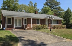 127 Poplar St, Roanoke Rapids, NC 27870