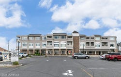 438 Highway 35, Mantoloking, NJ 08738