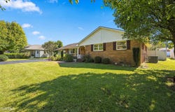 1046 N Elm Avenue, Erwin, TN 37650