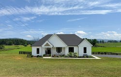 643 CATTLE SCALES RD, WAYNESBORO, VA 22980