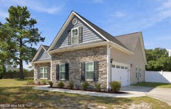 227 Queens Haven Road, Hubert, NC 28539