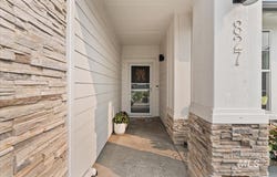 827 N Chastain Ln, Eagle, ID 83616