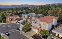 2390 Rainbow CT, HAYWARD, CA 94542