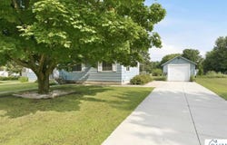 419 3rd Ave NW, Winnebago, MN 56098