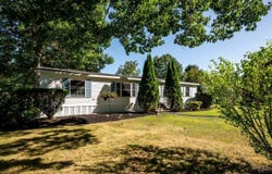21 Oak Drive, North Hampton, NH 03862