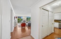 1055 River Road, Edgewater, NJ 07020