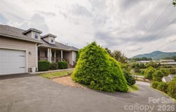 91 Crestview Street, Canton, NC 28716